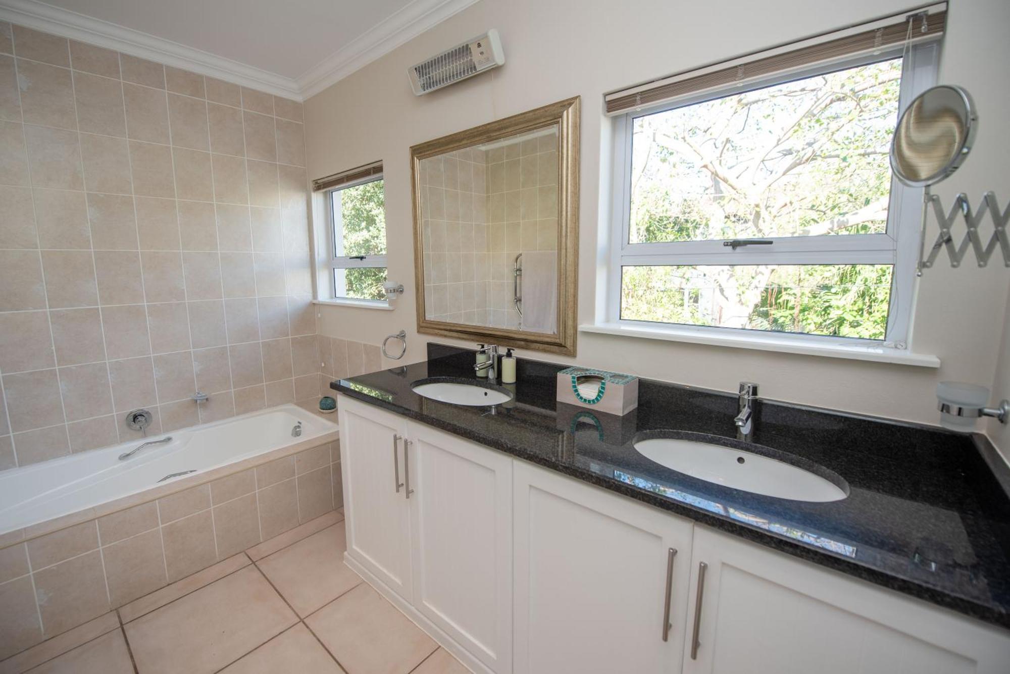 Lovely 2 Bedroom Rental Unit With Exquisite Views Plettenbergbaai Buitenkant foto